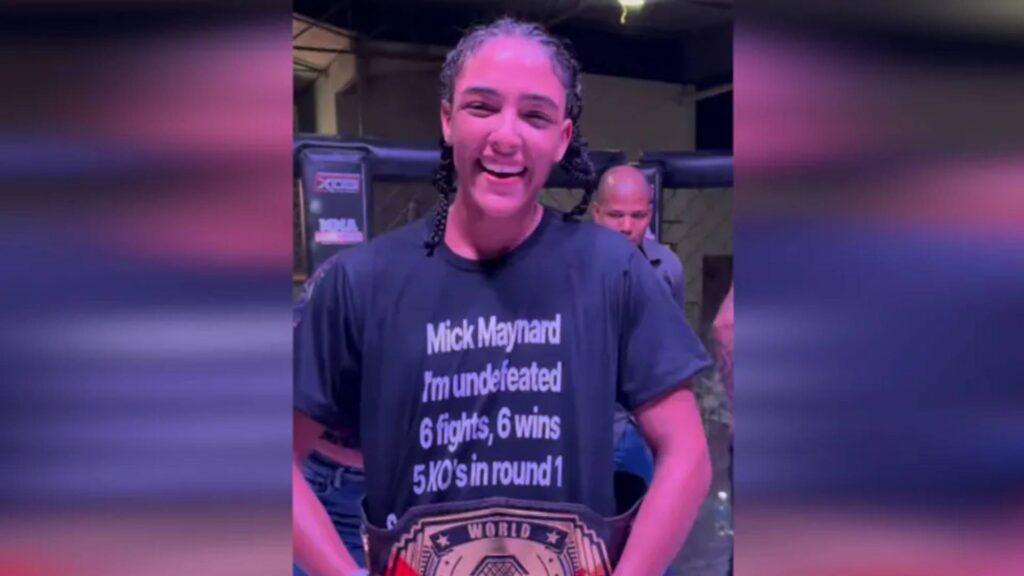 Lutadora brasileira Alice Pereira, de 19 anos, se torna a mais jovem a assinar contrato com UFC