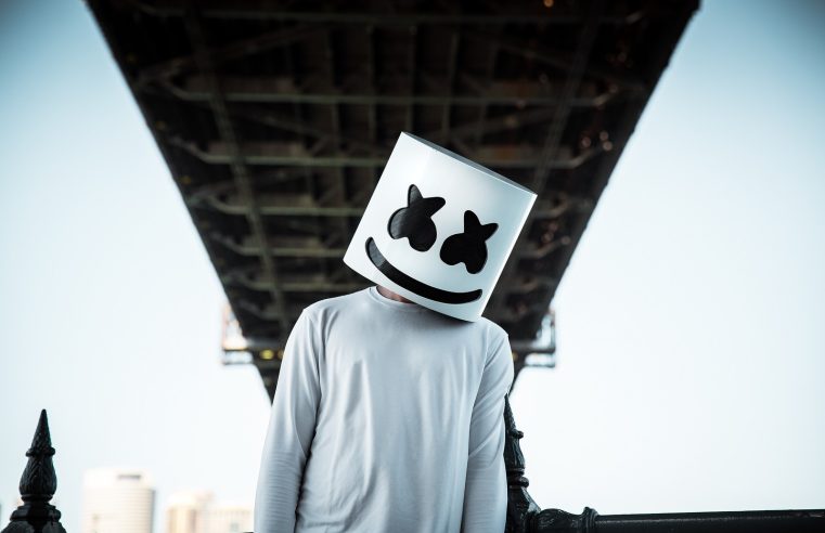 DJ Marshmello: O que está por trás da máscara da atração mais misteriosa do Rock in Rio? | Rock in Rio 2022