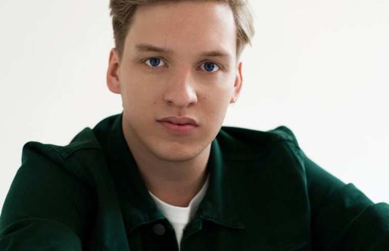 George Ezra anuncia show gratuito no Cultura Inglesa Festival em SP no dia 10 de junho