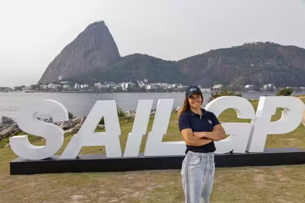 Martine Grael é a primeira mulher capitã na história de liga internacional de corridas de vela