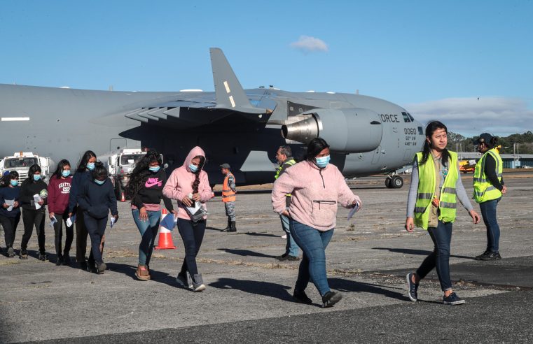 Trump envia primeiros migrantes deportados para a Guatemala