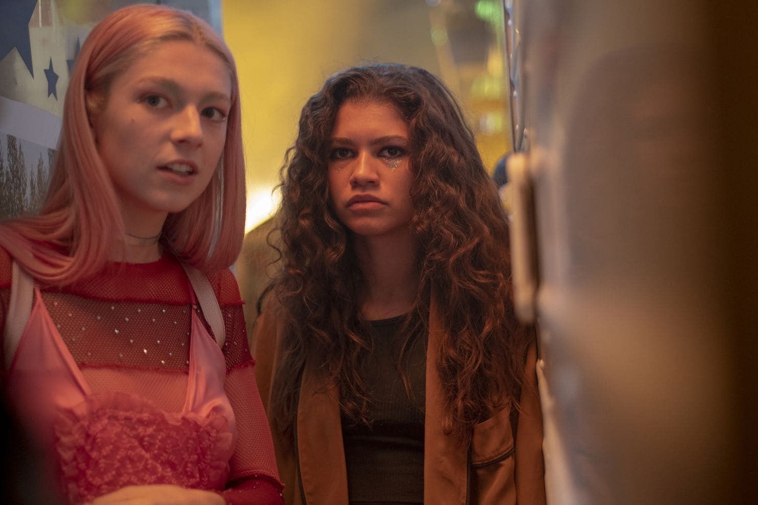 Hunter Schafer, atriz trans de ‘Euphoria’, diz ter tido o gênero no passaporte alterado após medida de Trump