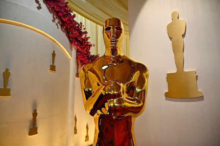 oscar-statue-gty-bb-250121_1737482647091_hpMain.png