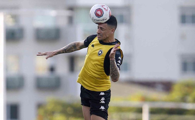 philipe-sampaio-treinando-com-a-equipe-do-botafogo-no-estadio-nilton-santos_1_151738.jpg