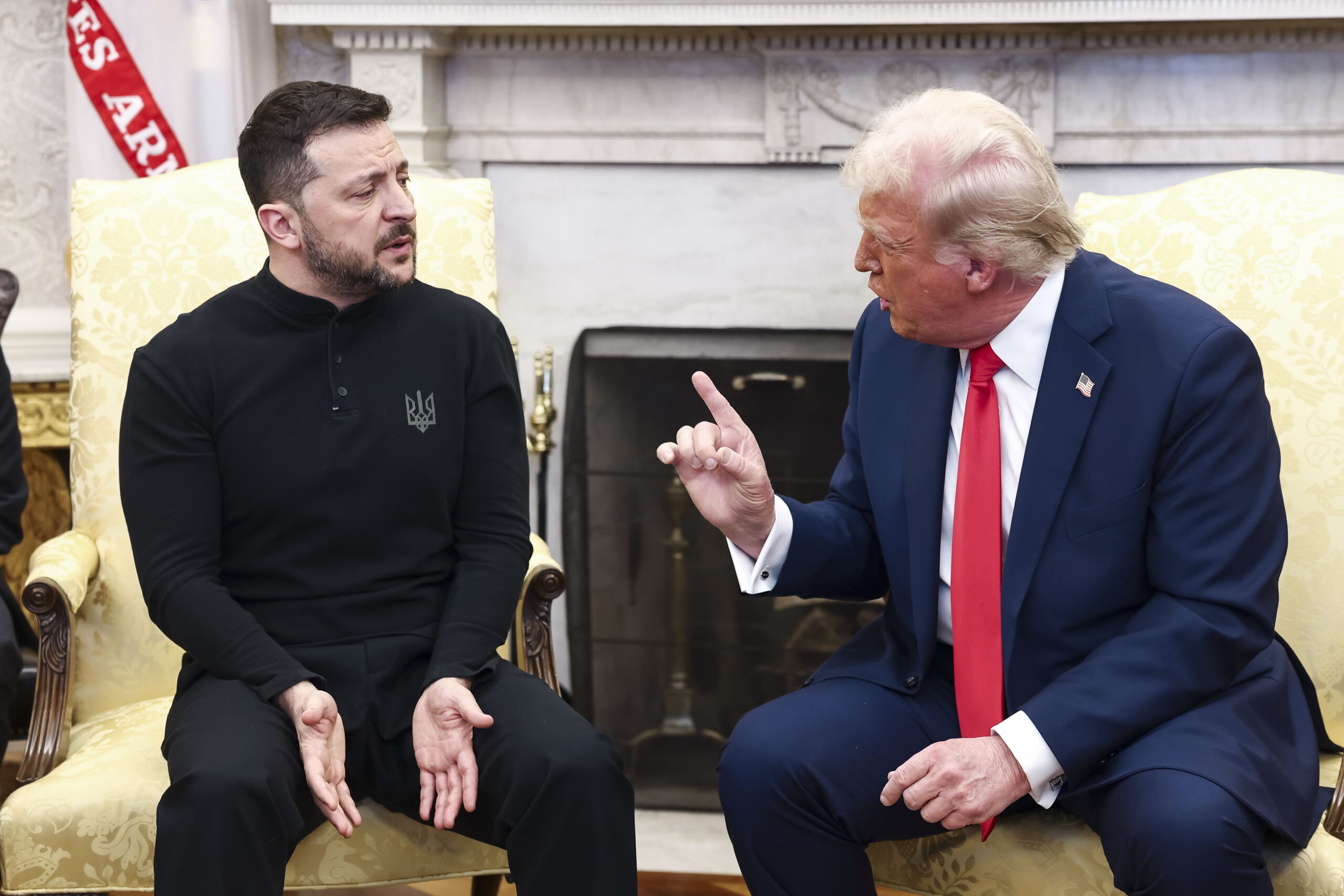 Trump avisa que “não tolerará as posições de Zelensky”