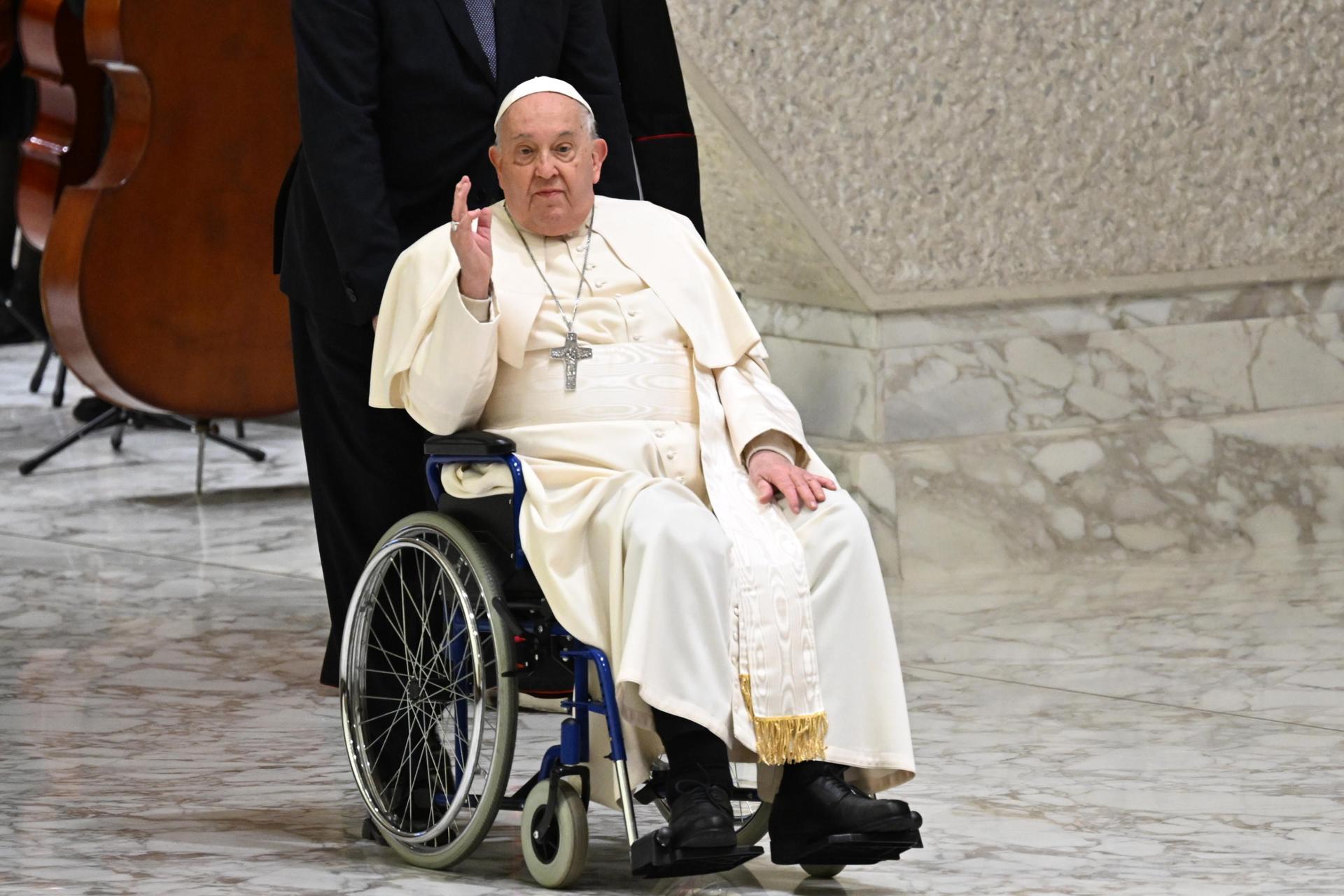 Papa Francisco apresenta saúde “estável”, sem broncoespasmo