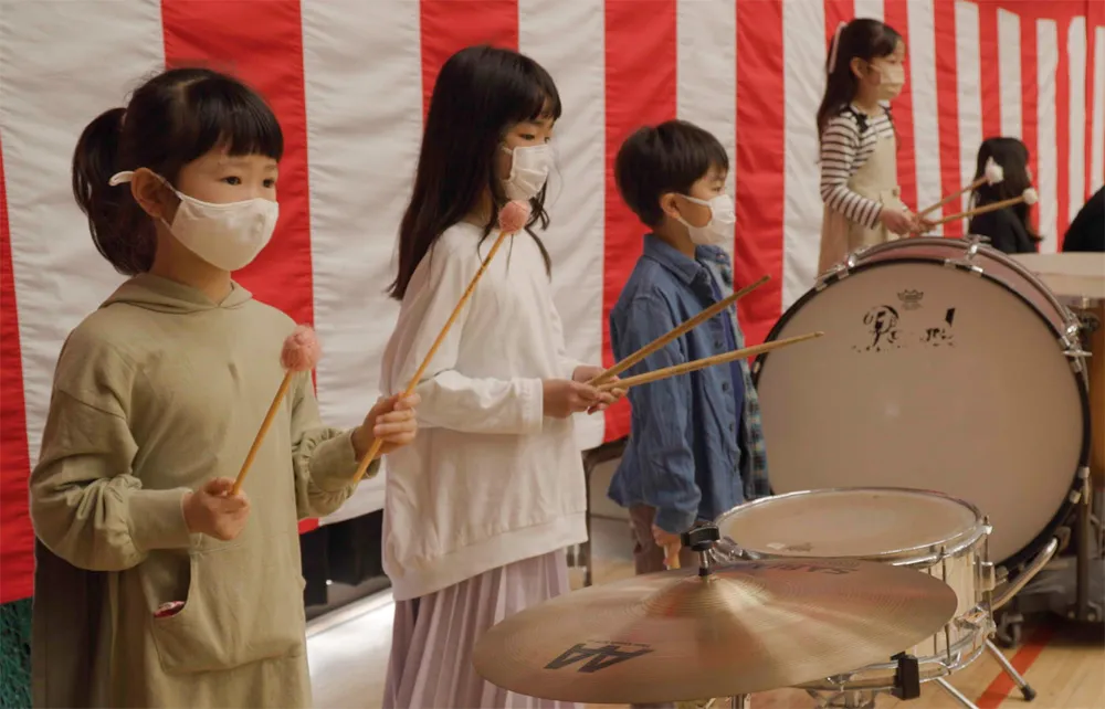 ‘Instruments of a Beating Heart’ e a pressão escolar japonesa