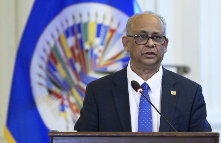 Albert Ramdin, novo secretário-geral da OEA apoiado por Lula