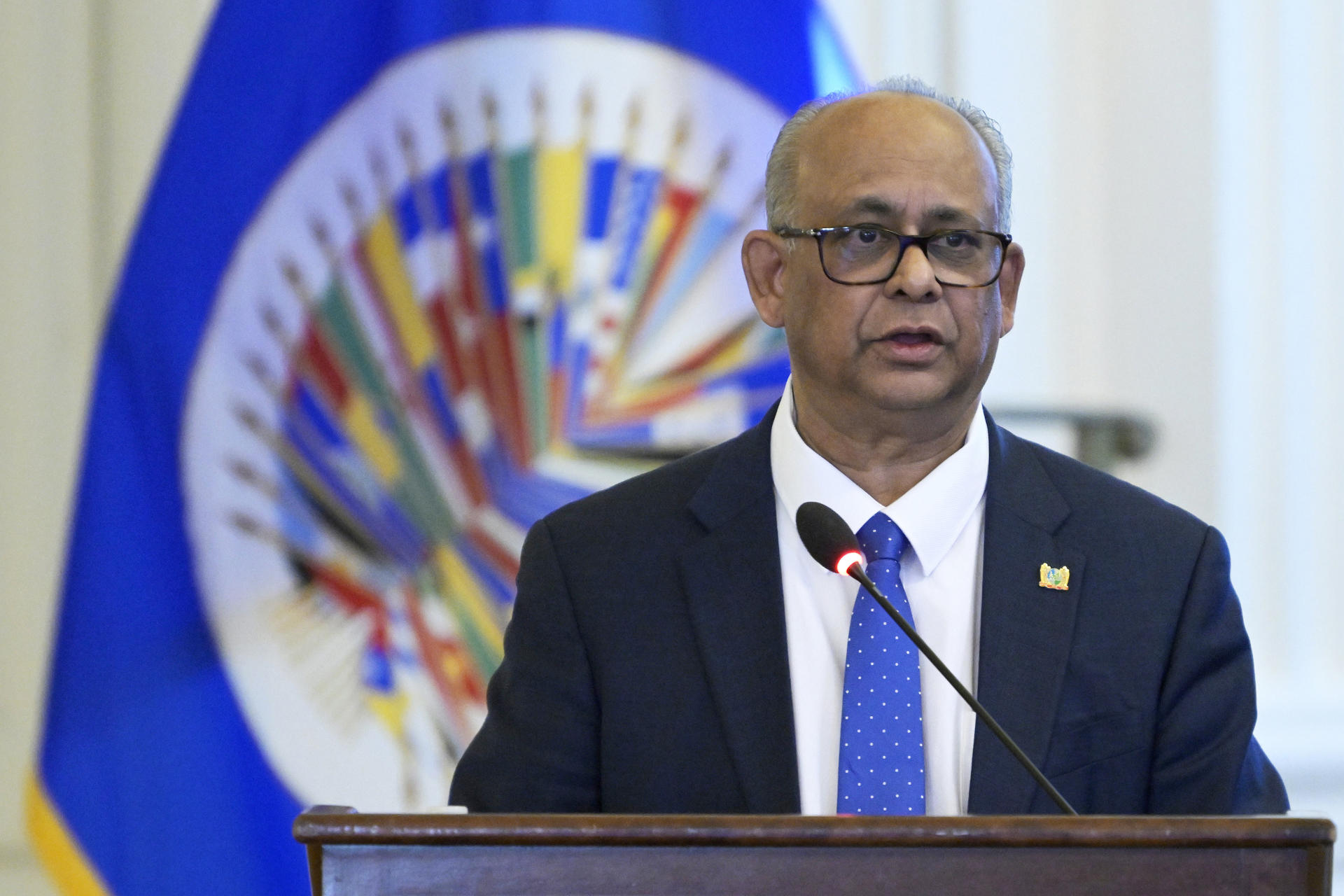 Albert Ramdin, novo secretário-geral da OEA apoiado por Lula