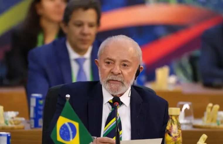 “Cena grotesca”, diz Lula sobre discussão entre Trump e Zelensky