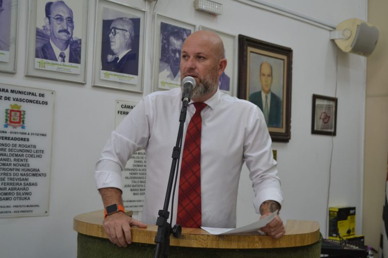 Vereador-Claudio-Squizato-PL-cobra-resumo-das-atividades-de-clinica-veterinaria-publica-scaled-1.jpg