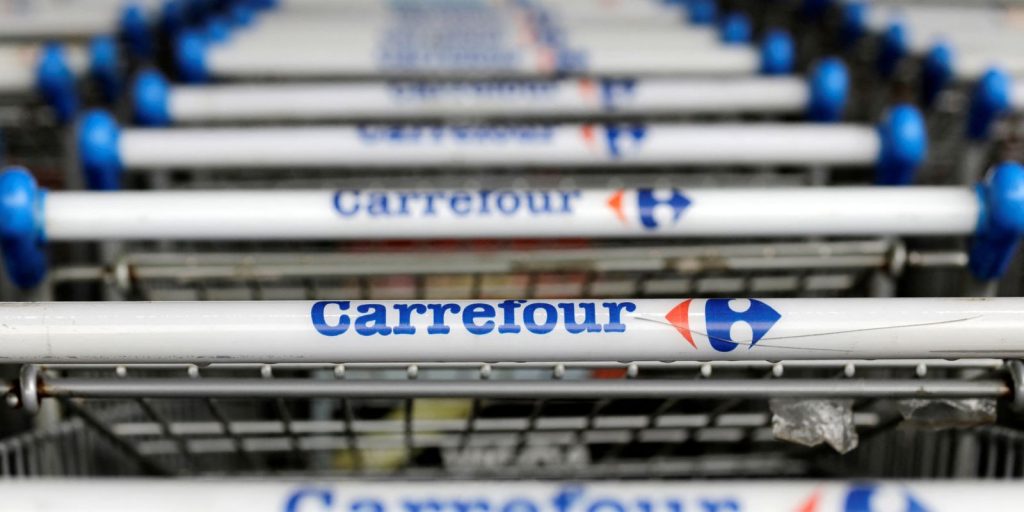 2022-05-19t135230z_1_lynxnpei4i0lx_rtroptp_4_carrefour-results.jpg