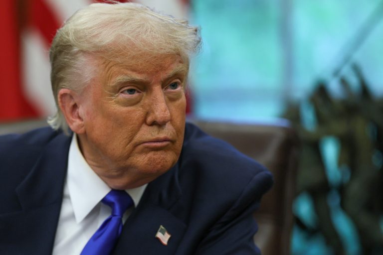 2025-05-05t215102z-1560605576-rc2sbeaawpl3-rtrmadp-3-usa-trump.jpg
