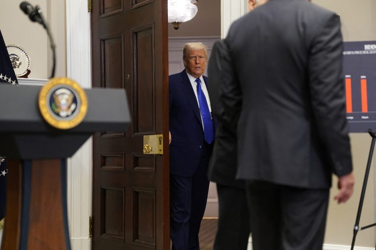 2025-05-12t140234z-1270032668-rc2egea3fd7p-rtrmadp-3-usa-trump.jpg