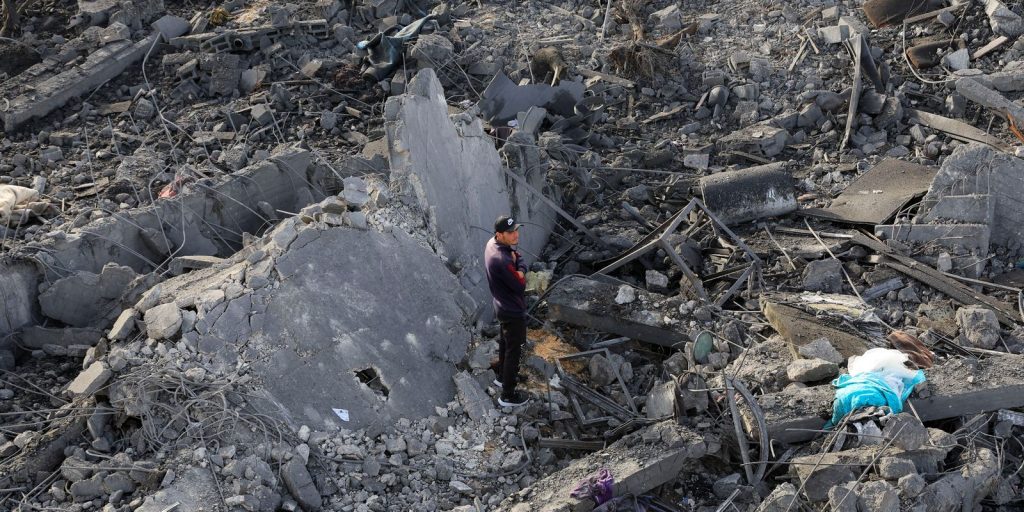 2025-05-15t121149z_1_lynxmpel4e0mz_rtroptp_4_israel-palestinians-gaza.jpg