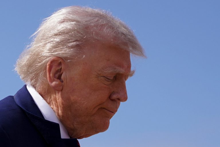 2025-05-23t200814z-412534566-rc2wneajjp3q-rtrmadp-3-usa-trump.jpg