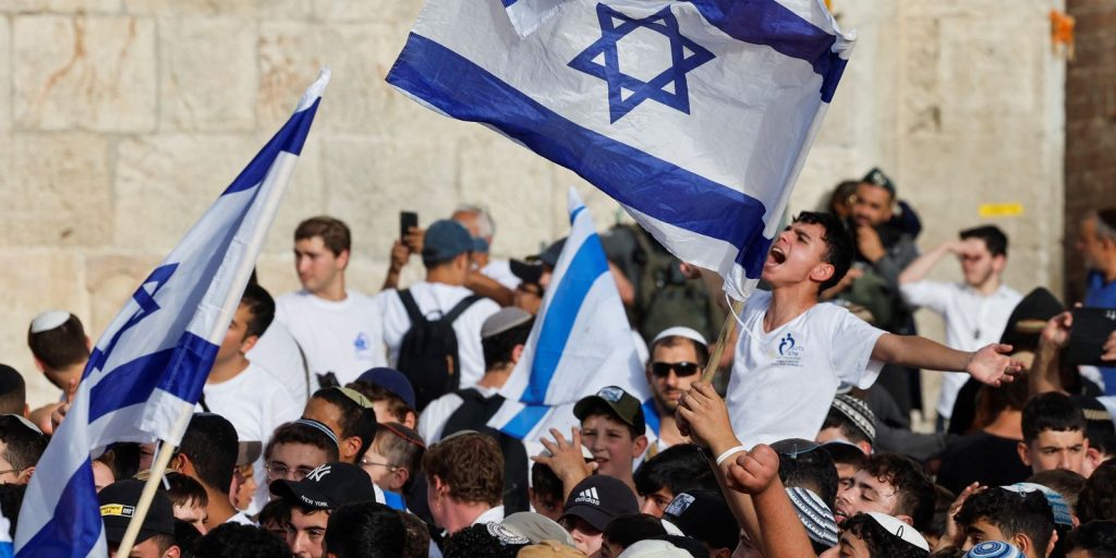 2025-05-26t165511z_1_lynxnpel4p0l7_rtroptp_4_israel-palestinians-jerusalem-day-march.jpg