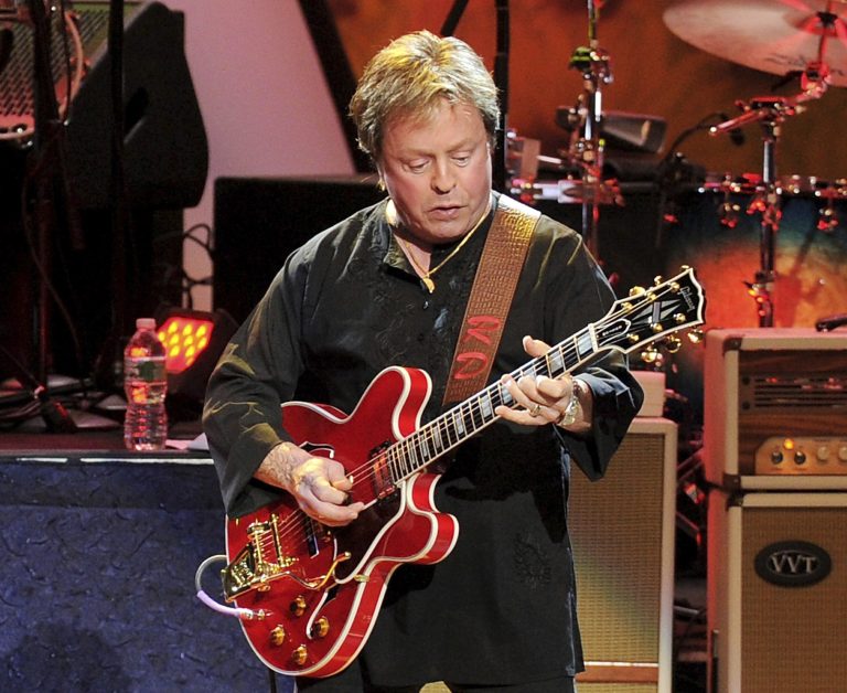rick-derringer.jpg