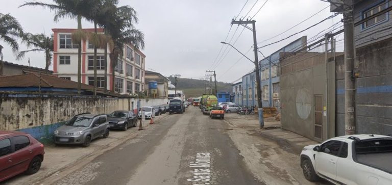 rua-onde-fica-empresa-de-gas-que-sofreu-explosao.jpg