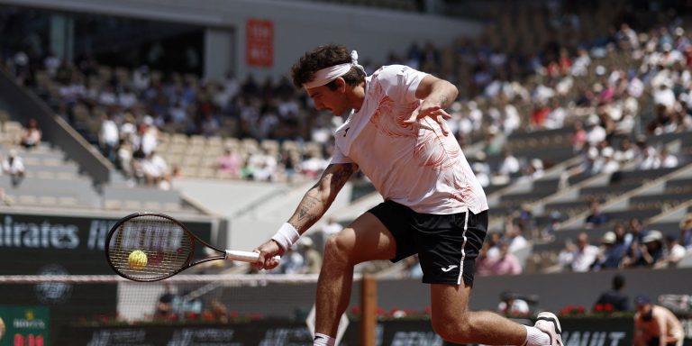 thiago_wild_tenista_vence_medvedev_roland_garros.jpg