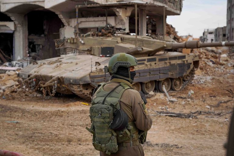 2023-12-01t060550z-1647934754-rc25o4a4z8cc-rtrmadp-3-israel-palestinians-gaza.jpg