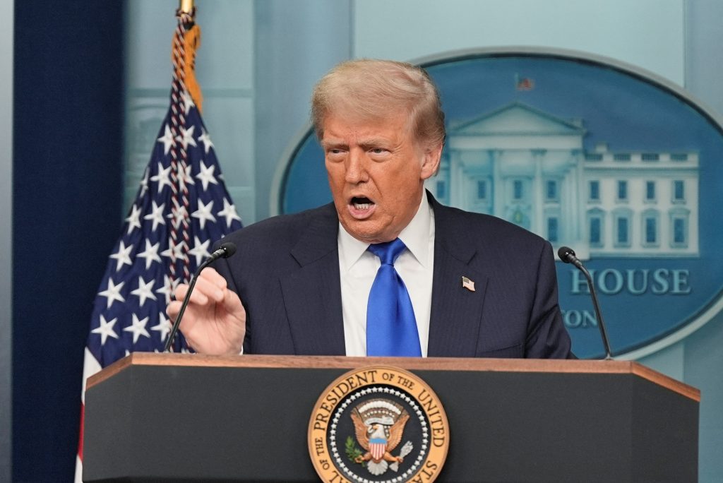 2025-06-27t162225z-2064190469-rc24bfaatgb0-rtrmadp-3-usa-trump.jpg