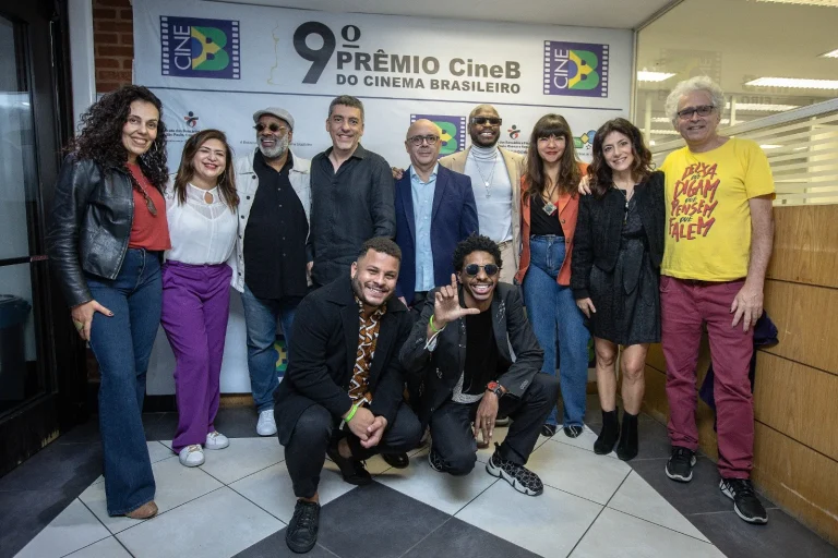 9o-Premio-Cine-B_-Cynthia-Alario-Brazucah-Neiva-Ribeiro-Pres.-Sindicato-dos-Bancarios-Ailton-Graca-D.webp