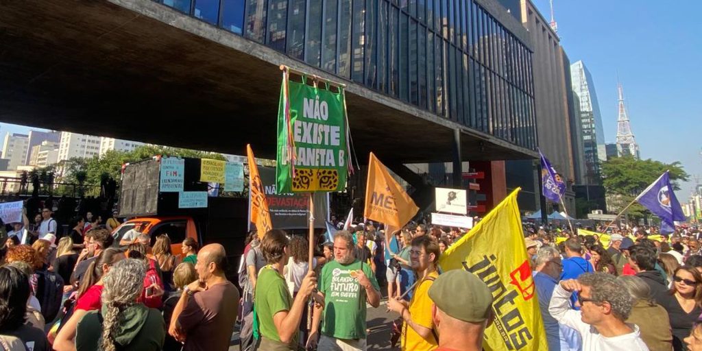 manifestantes_em_sp_afirmam_que_pl_da_devastacao_e_grande_retrocesso_ambiental02.jpg
