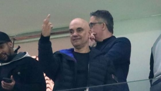 GxJbqG9WYAEu4o1-1.jpg