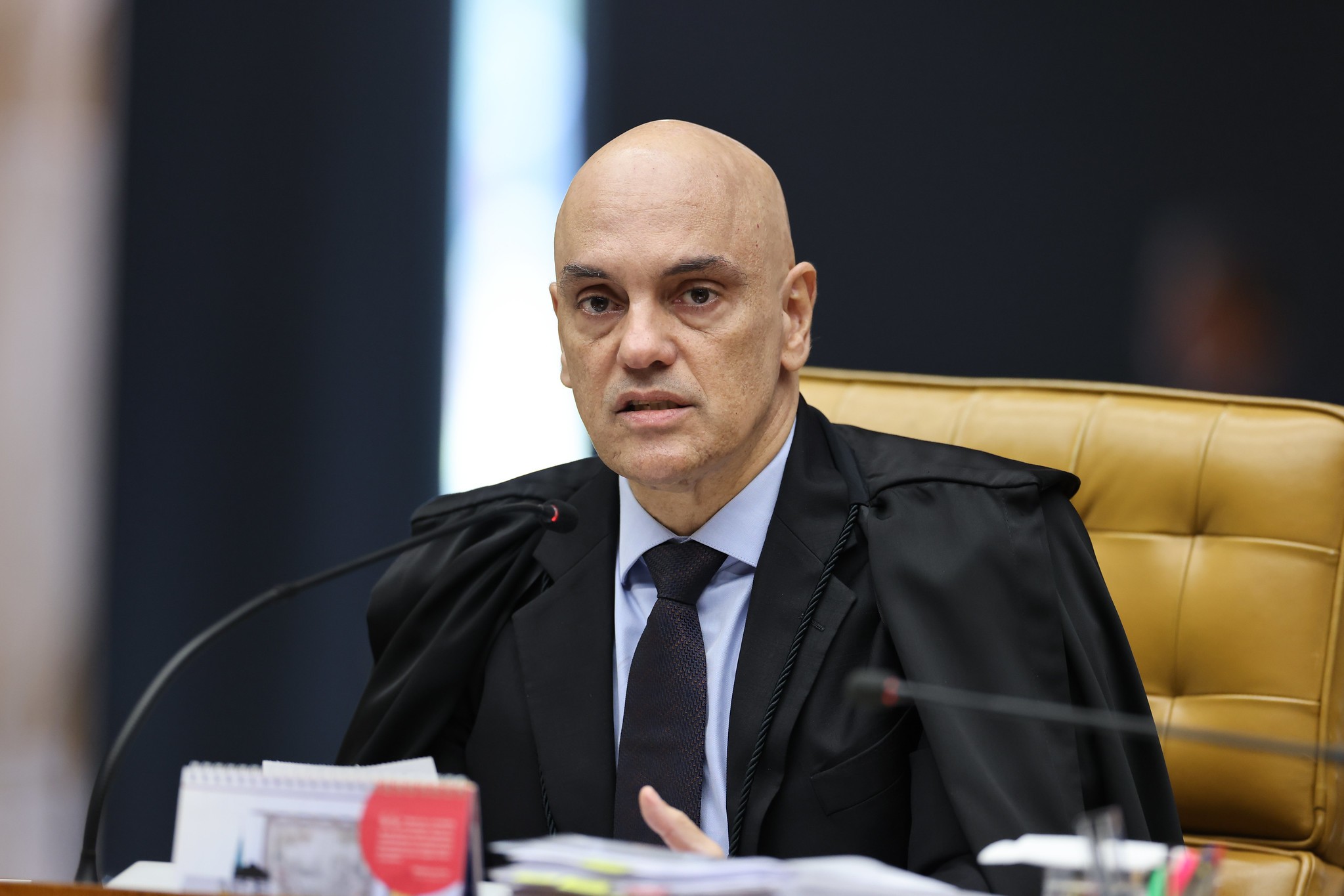 moraes.jpg
