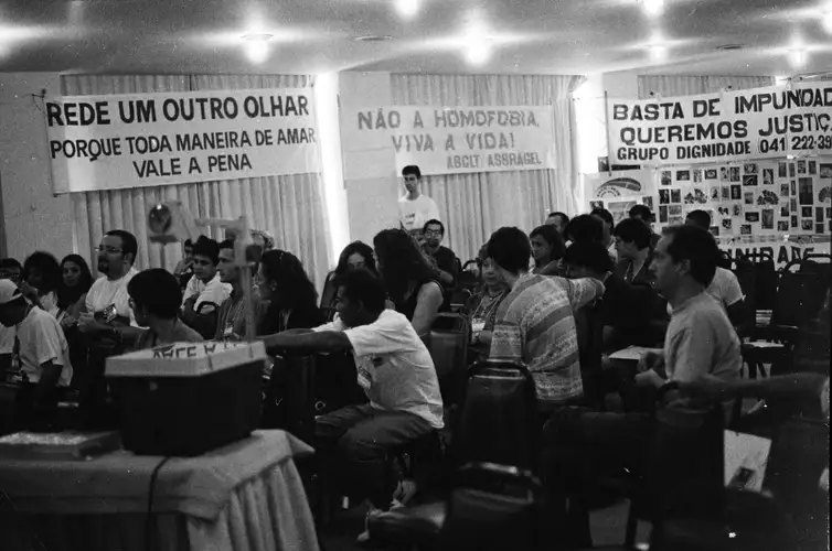 Fevereiro de 1997 – IX Encontro Brasileiro de Gays, Lésbicas e Travestis em São Paulo – Alice Oliveira/ Divulgação