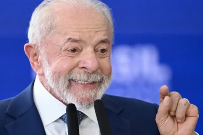Lula diz que votar na família Bolsonaro é votar em Vorcaro e em ‘quadrilha que assaltou’ o INSS