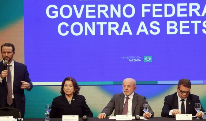 Bets que continuarem no ar após prazo serão bloqueadas, diz Durigan