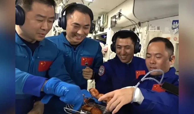 China leva ‘air fryer’ para astronautas em estação espacial
