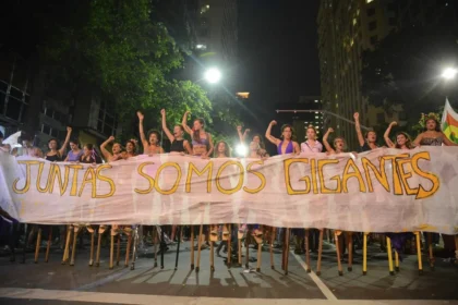 Formação e redes de apoio ajudam novas candidatas a entrar e permanecer na política