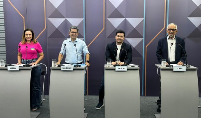 Debate na Rede Amazônica: candidatos ao Senado no AP discutem exploração de petróleo e privatização de saneamento e energia