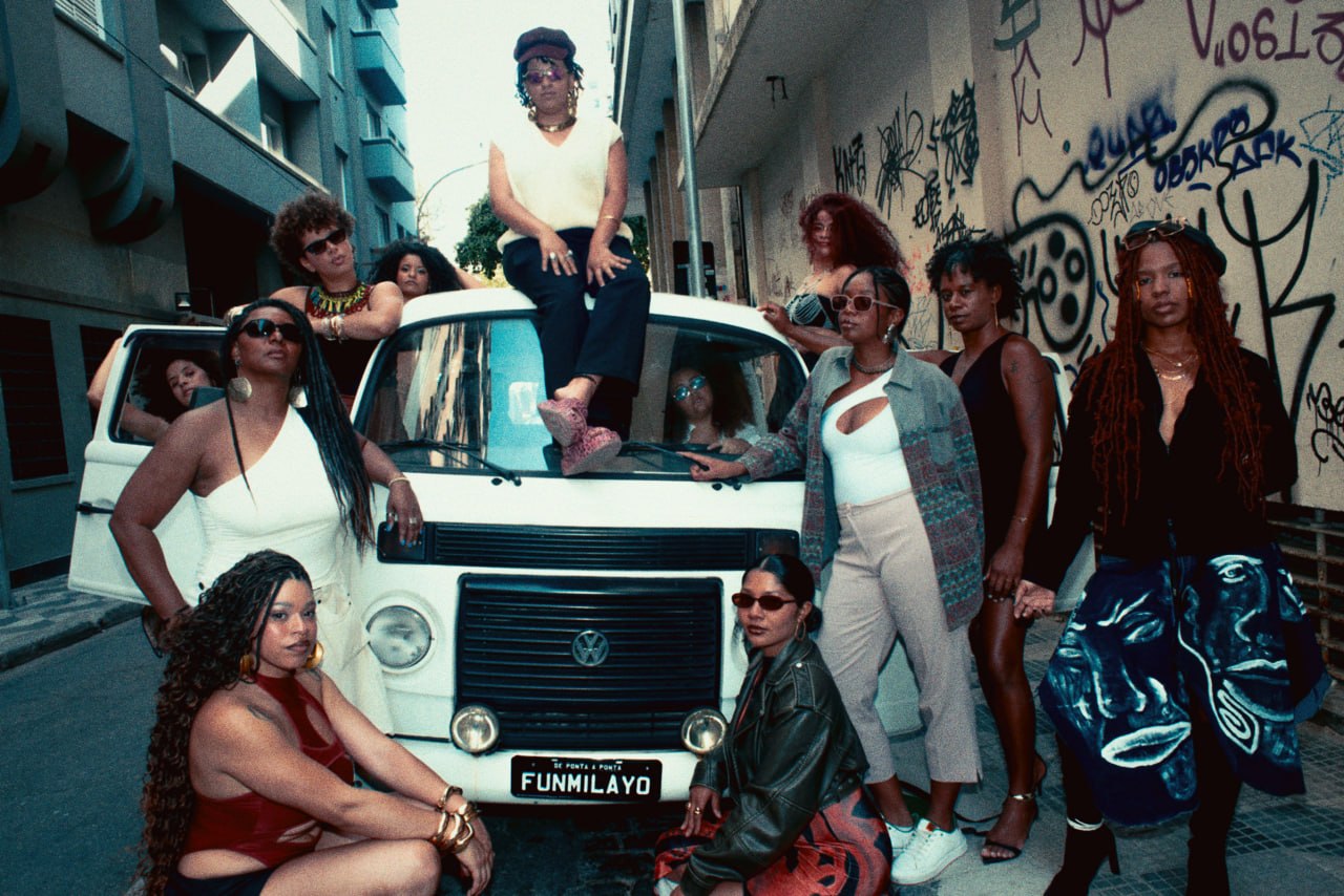 Funmilayo Afrobeat Orquestra faz turnê no Rio com força da musicalidade feminina