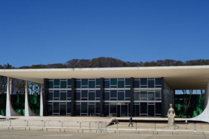 Fachin cobra manifestação da PGR sobre casos do INSS e Master