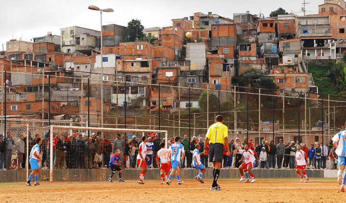  Como o futebol de várzea movimenta a economia local? 