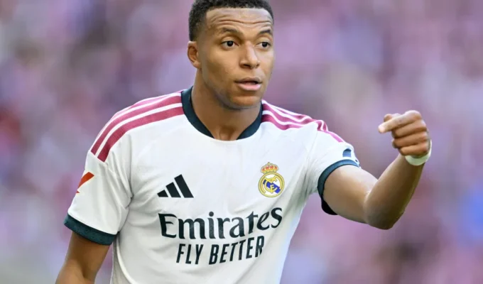 Mbappé evita criticar arbitragem após derrota do Real para o Atlético