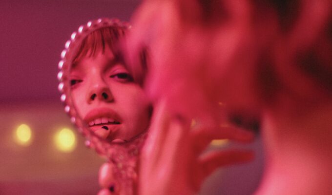 Belle Lune explora sensualidade e atração em novo single “Presa fácil”