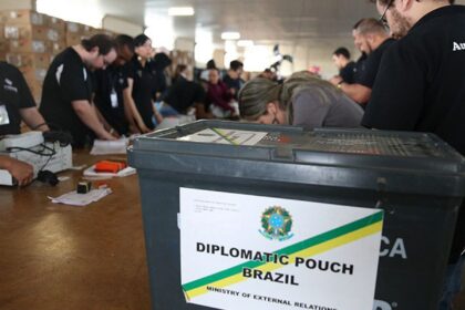 Quase 1 milhão de brasileiros no exterior poderão votar nas eleições