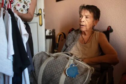 Como opera a empresa por trás de despejo de idosa de 87 anos na Espanha