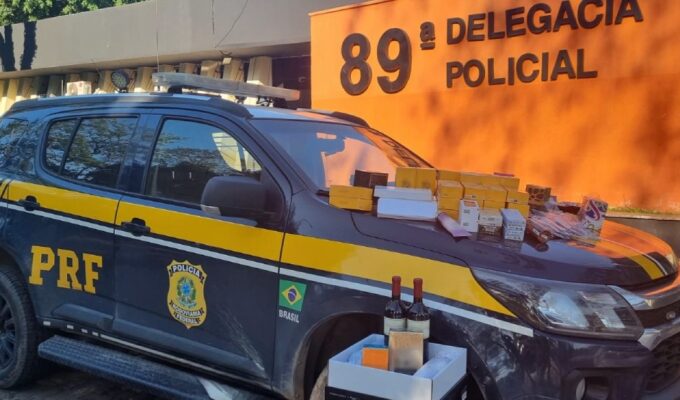 Homem é detido na Via Dutra com carga importada sem nota fiscal em Barra Mansa