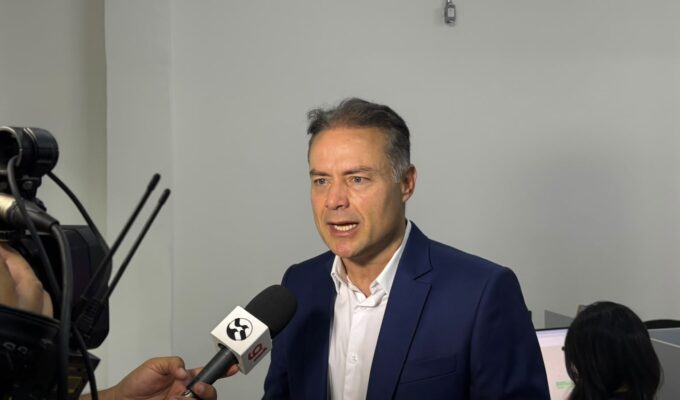 Justiça Eleitoral retira perfil de Renan Filho em redes social, mas nova decisão determina retomada