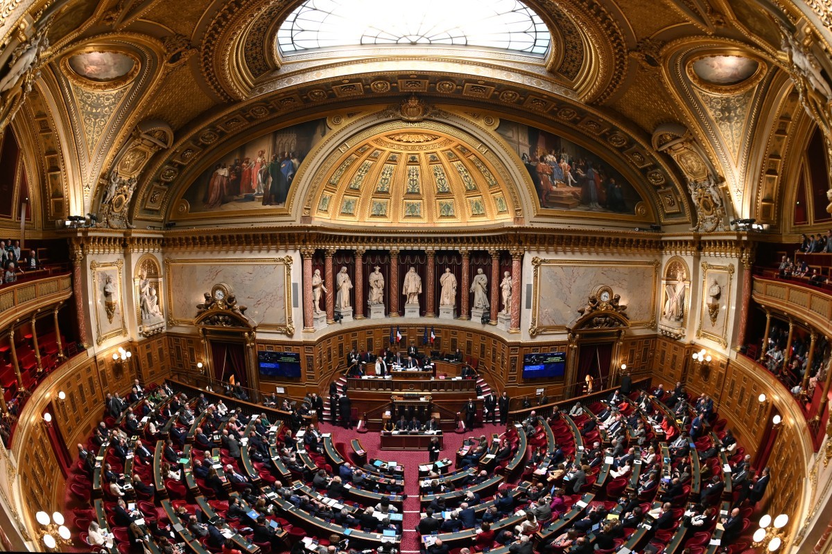 Extrema direita ganha espaço no Senado da França com recorde de cadeiras da história de sigla de Le Pen e aliados