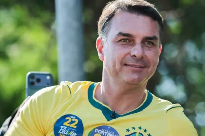 Jorge Messias repudia fala de Flávio sobre CNBB ajudar em fake news sobre Nossa Senhora