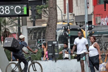 Inmet faz alerta para onda de calor em oito estados do país