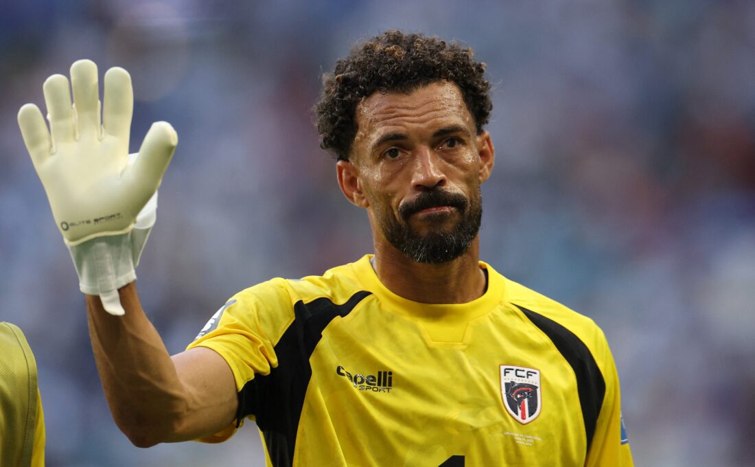 ‘Perdi minha paz’: Vozinha, goleiro de Cabo Verde, sofre com fama após se destacar na Copa