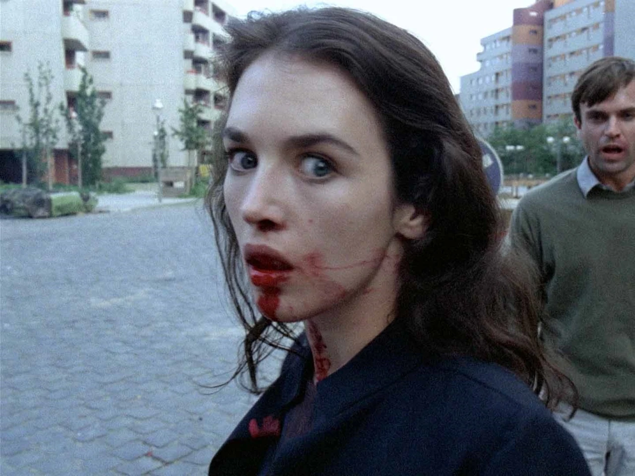 Carne, Sangue e Maternidade: Como o cinema faz do corpo feminino o seu maior monstro